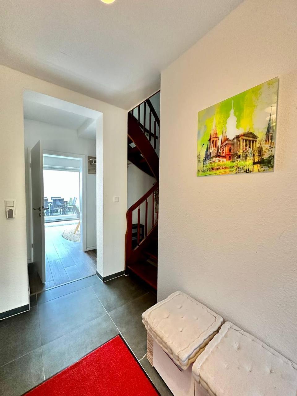 Grosses City-Ferienhaus Mit Terrasse, Grill Und Parkplatz F19 Oldemburgo Exterior foto